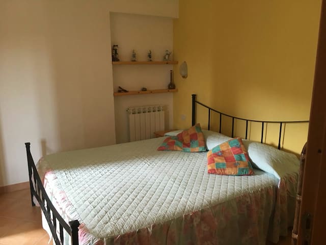 Studio in the countryside 3 km from the sea.