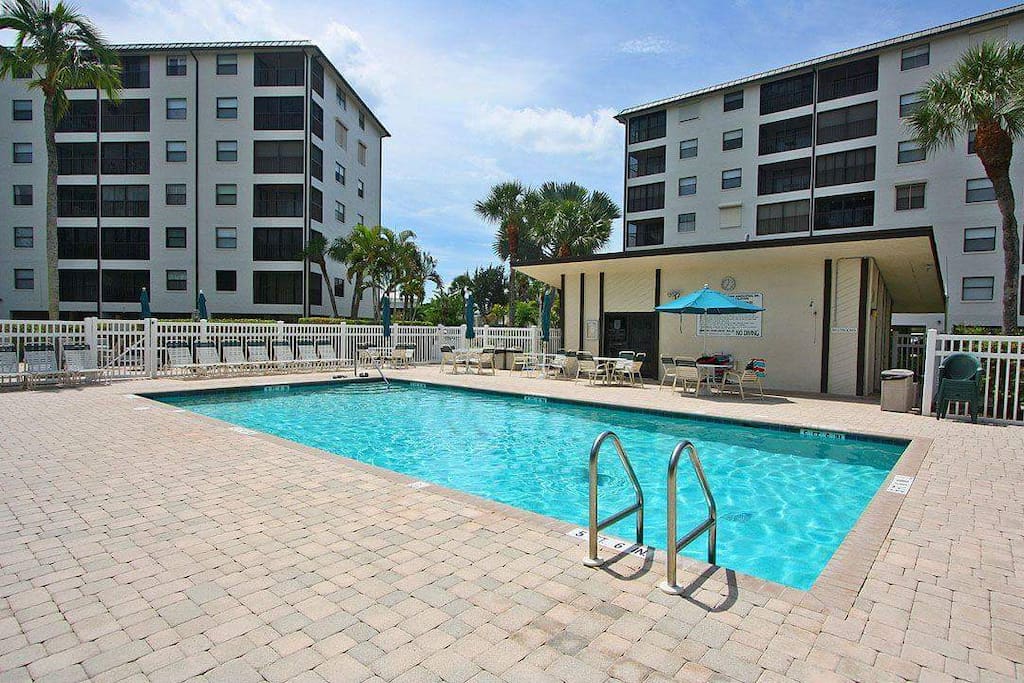 Heated pool