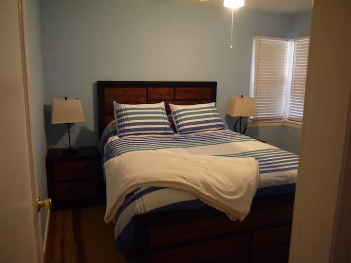 Second upstairs bedroom with queen-sized bed.
