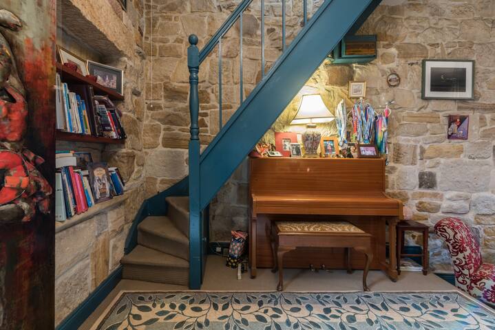 Sandstone Sanctuary Balmain gallery image 4