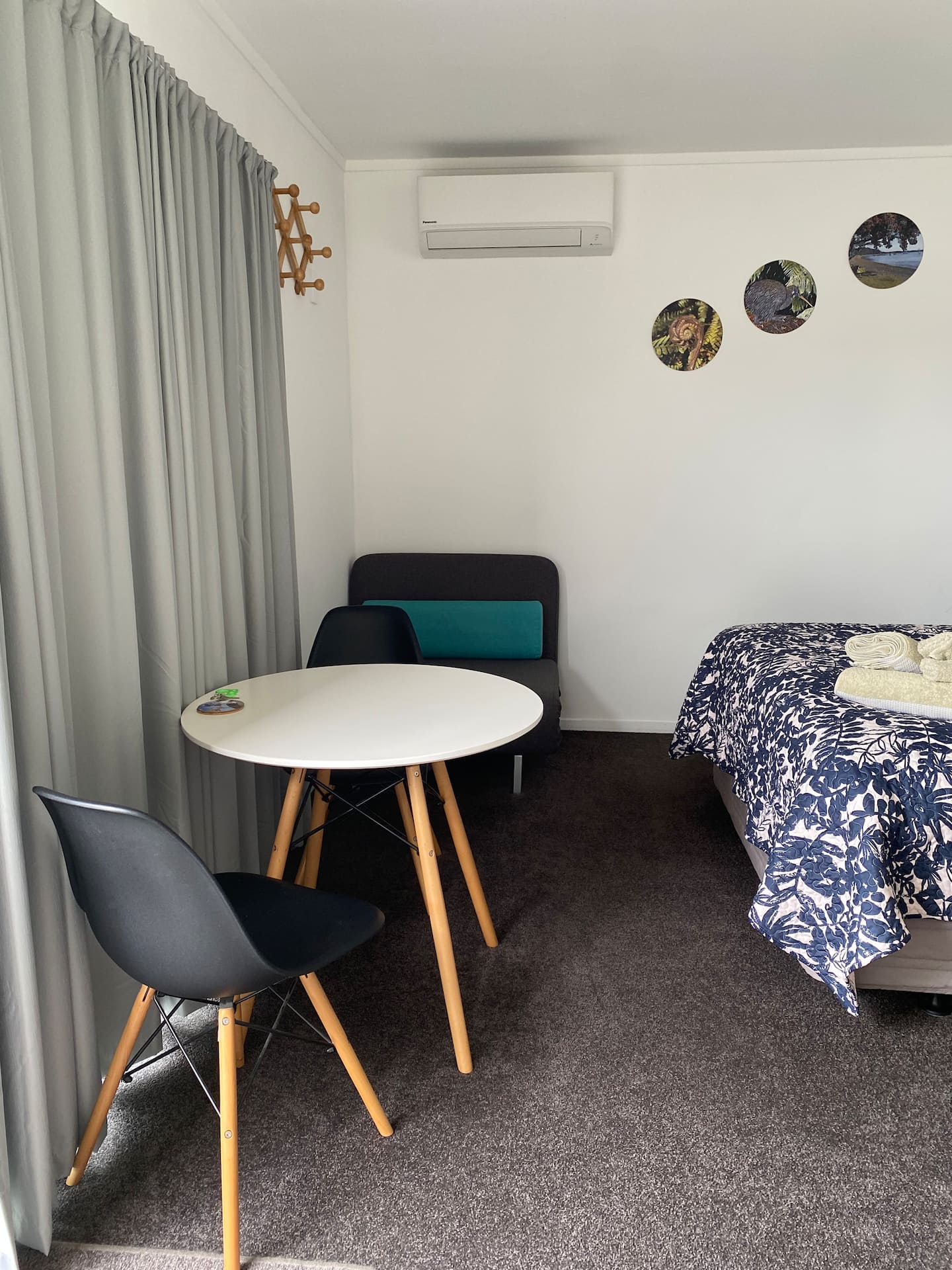 Raz And Louise’s B&b 3