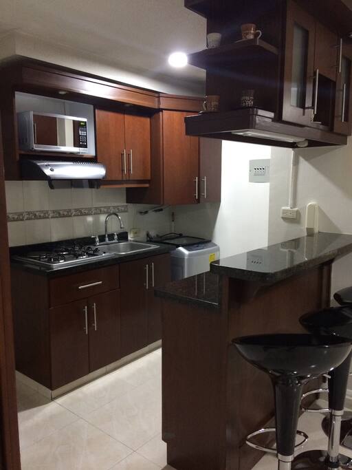 Cocina equipada con todos lo necesario para su uso.