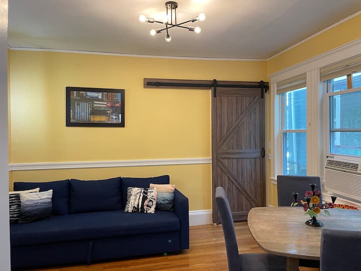 Stylish 2-bedroom Jp Pondside Pad - Roxbury - Boston