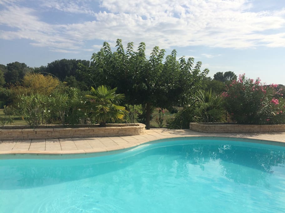 Piscine et terrasse avec vue imprenable