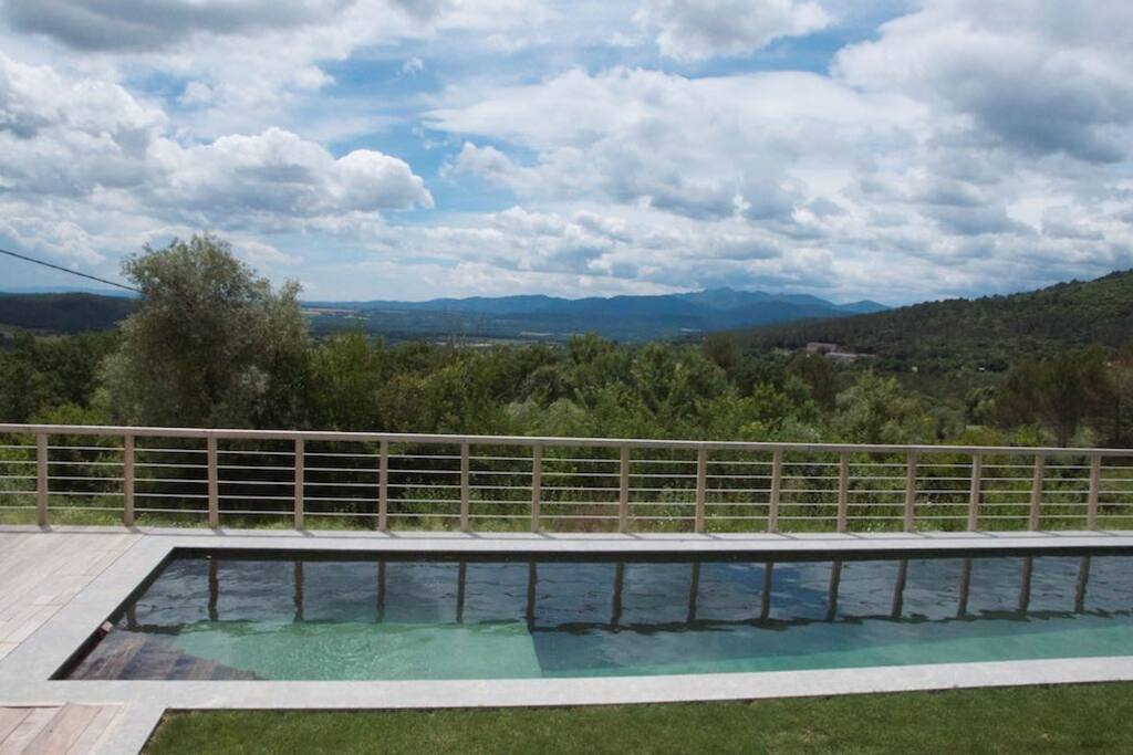 Vue depuis la piscine