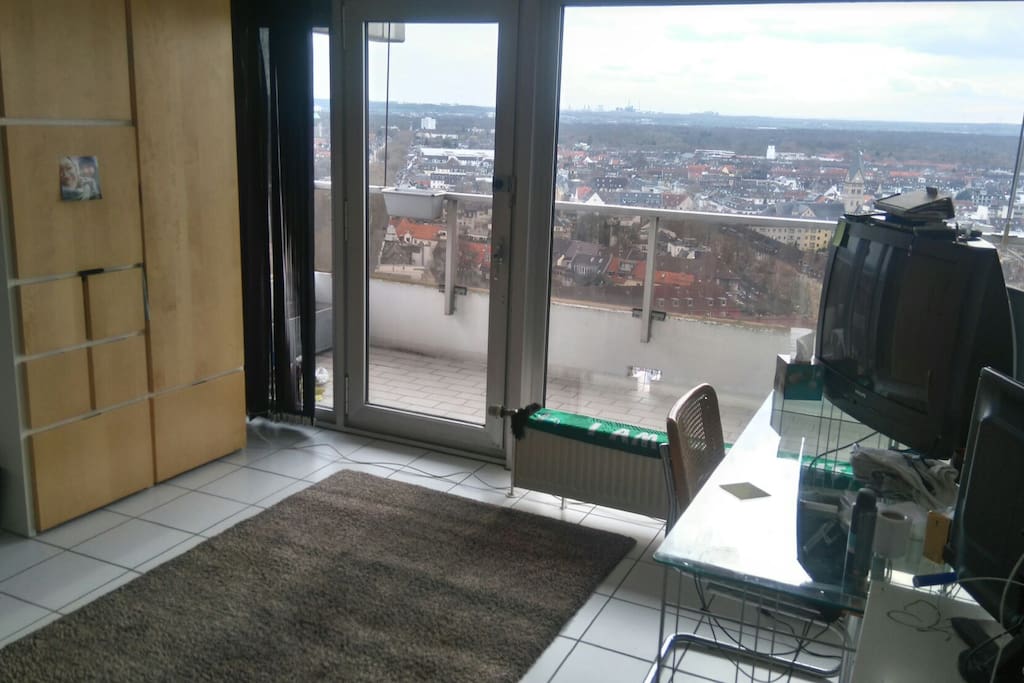 TV, plenty of floor space and storage (when required). View looking out onto Sülz from 20 storeys.