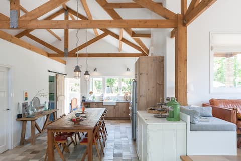 Gardenvilla, 3 bdr + bikes/airco/parking