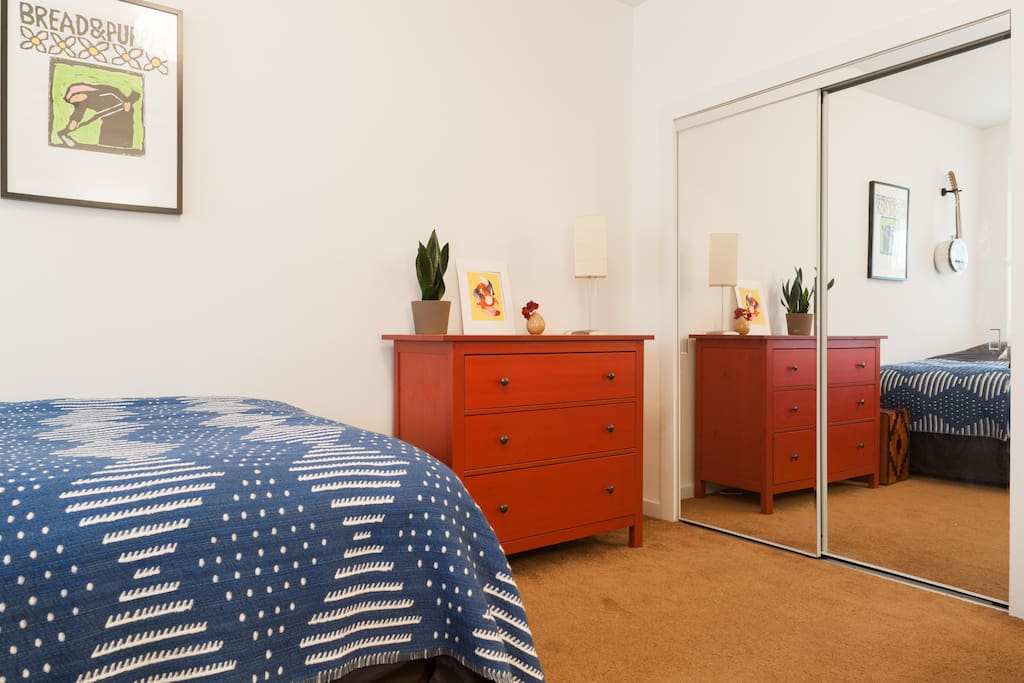 Cozy and peaceful private room with a queen bed.