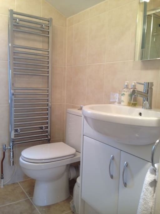Ensuite facilities.