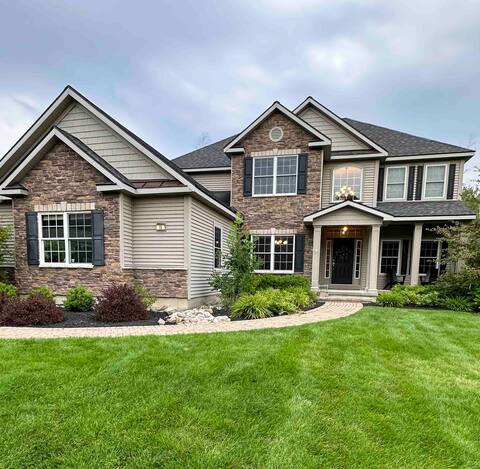 Beautiful Home - great location! Saratoga/Albany!