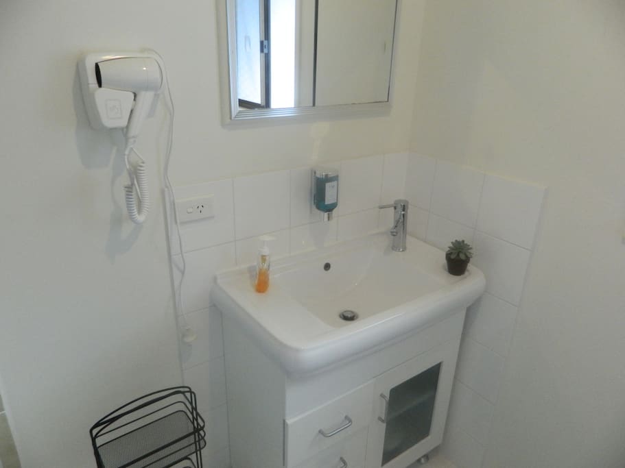 bathroom in white