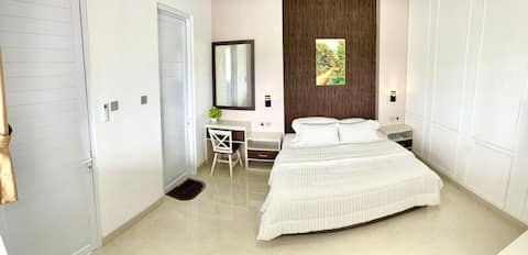 saint cottage river side