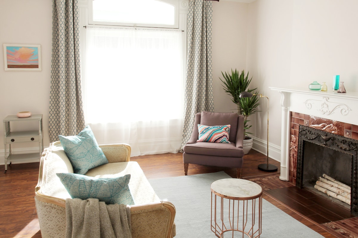Popular Airbnb listing: Vintage City Retreat in East Central