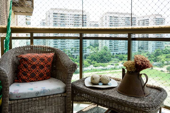 Walking Distance to Olympic Center gallery image 4