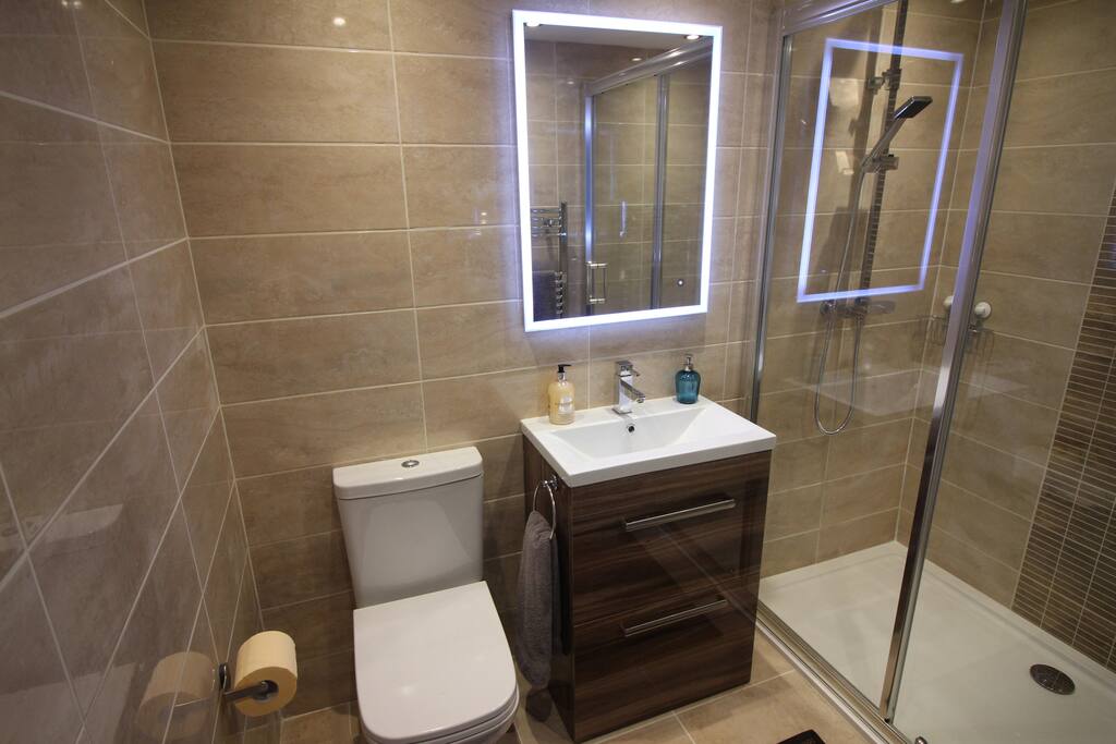 Luxury fitted shower room