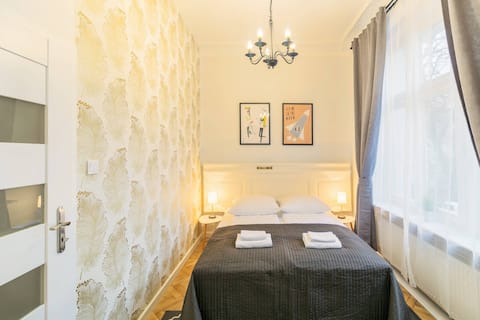 Atelier Luxury Apartment