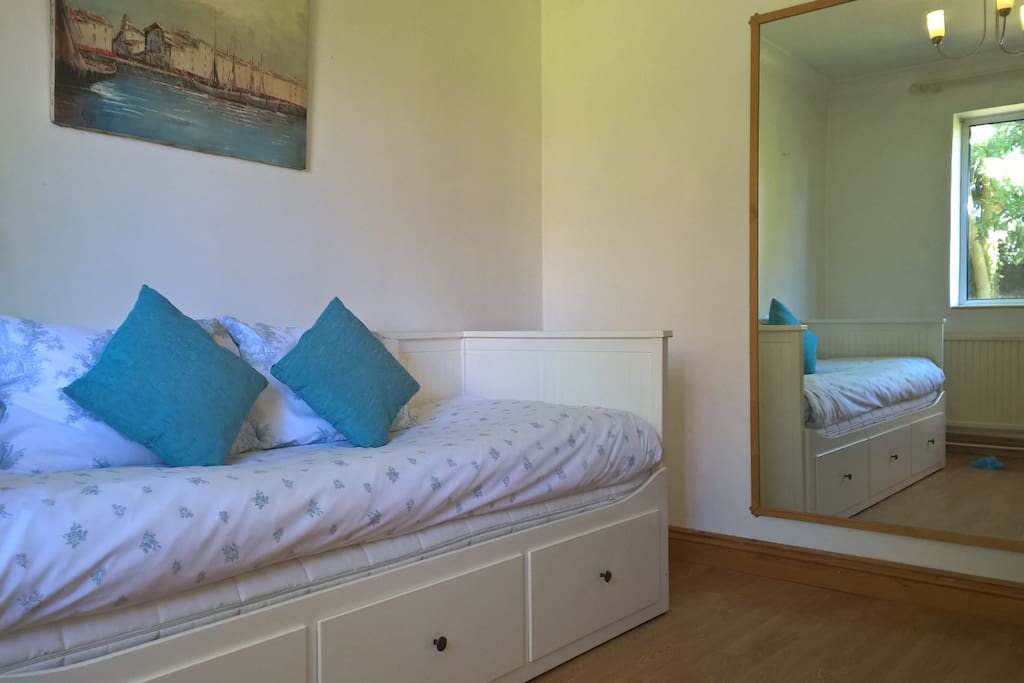 The garden room can be your lounge, dressing room or a second bedroom. This room is where your shower room is located and is adjacent to the main bedroom.