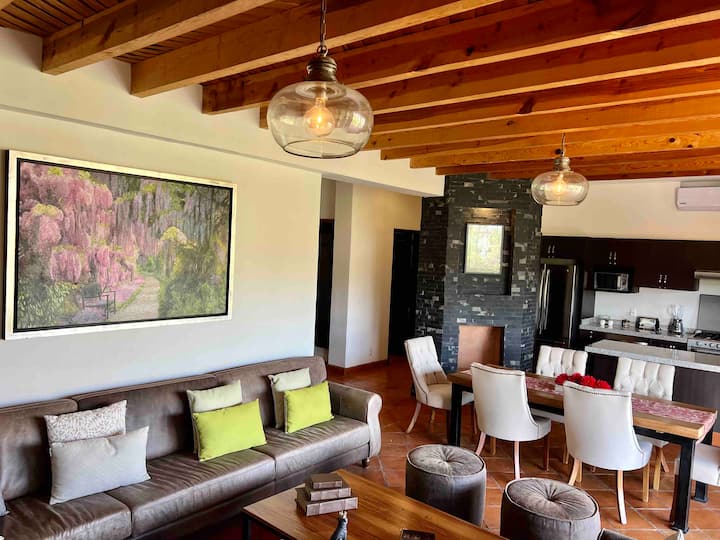 No Stairs 4bd Villa/pool Parking 10 Min Walk To Dt - San Miguel de Allende