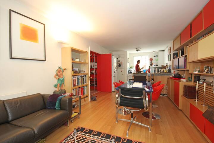 Covent Garden fabulous 2 bedrooms gallery image 5