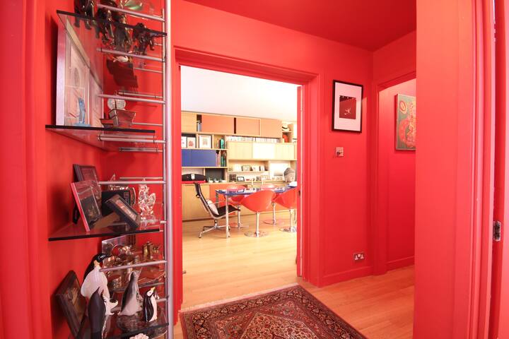Covent Garden fabulous 2 bedrooms gallery image 2