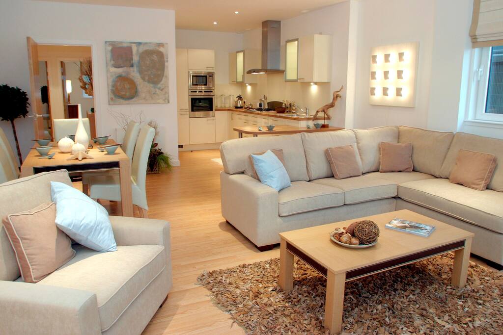Beautiful art works, accents and lighting
