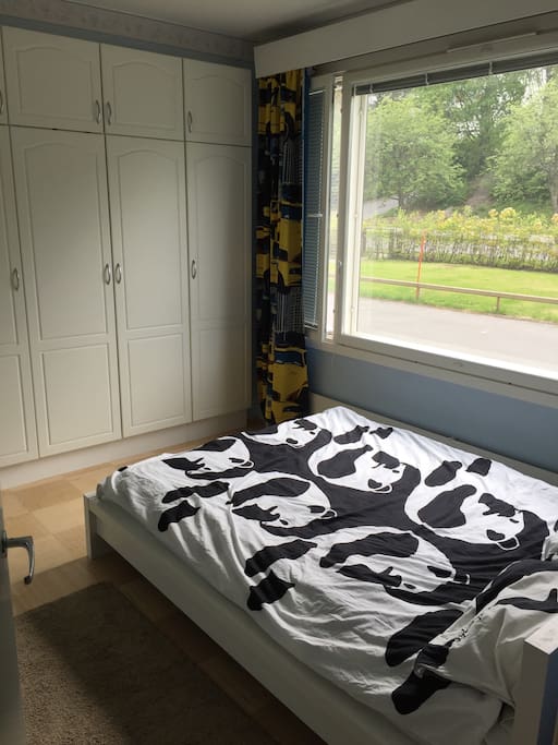 bedroom with double bed