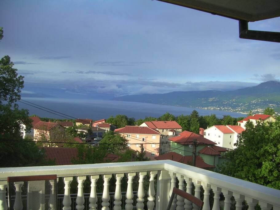Pogled s balkona 2