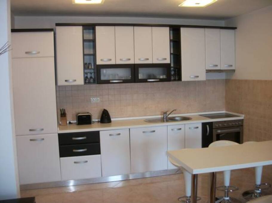 Kuhinja/ Kitchen