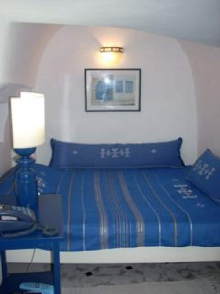 Cama grande para 2 personas en alcohol