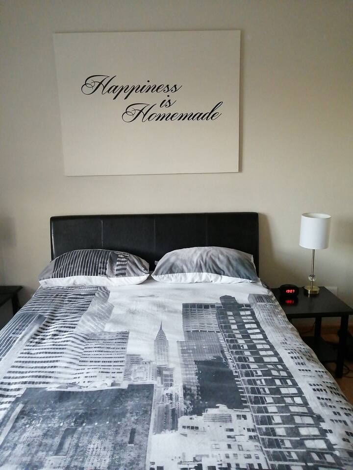 Sunningdale room safe warm environment Earth houses for Rent in Cape