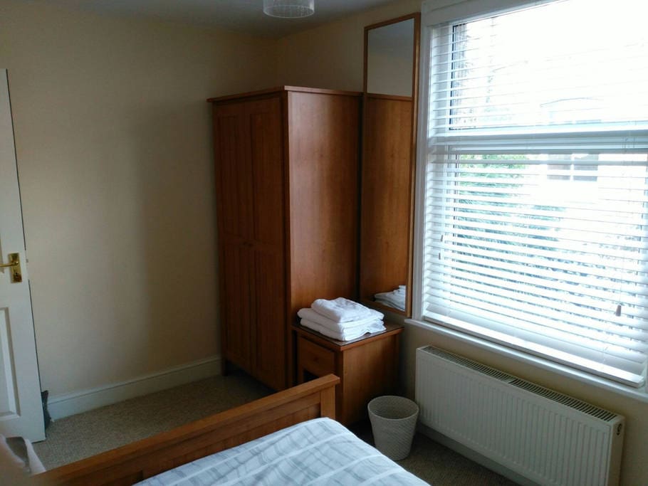 DOUBLE BEDROOM