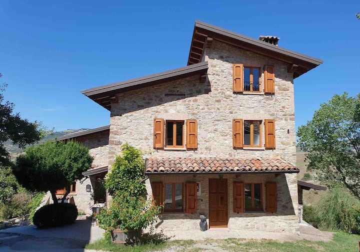 Luxurious house in the real Italy 4 adults + 2kids
