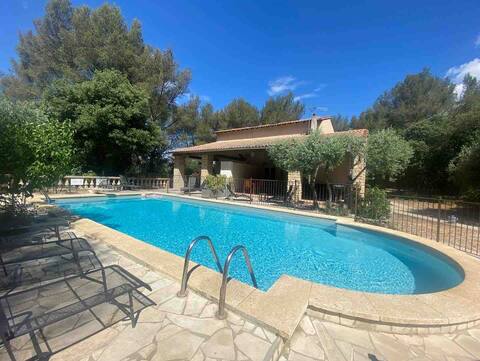 Domaine d 'Alèzen-Location 5pers-piscine tennis