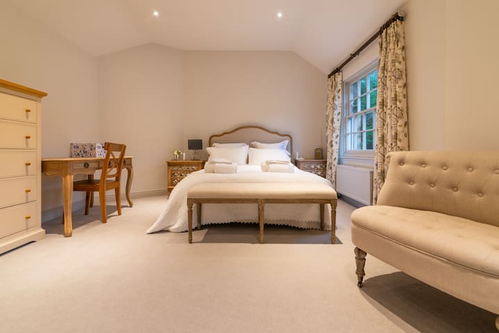 Olive Tree Cottage In The Heart Of Bakewell Cottages For Rent In