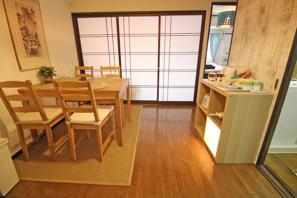 Kitchen/Living Area