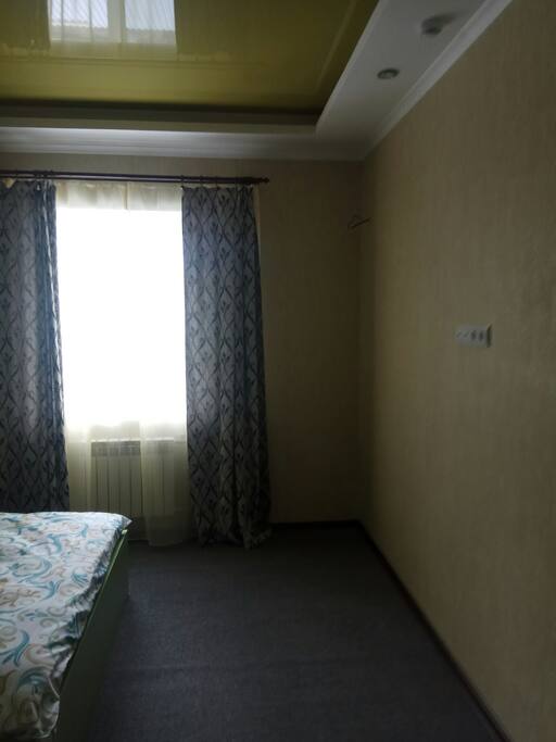 Excellent room with double bed, toilet and bath. With a closing room.
In the territory there is a secure parking, the possibility of transfer to the city center and to the stadium. Convenient transport interchange. Breakfast is included in the price. Up to the stadium "Nizhny Novgorod" 4 kilometers.