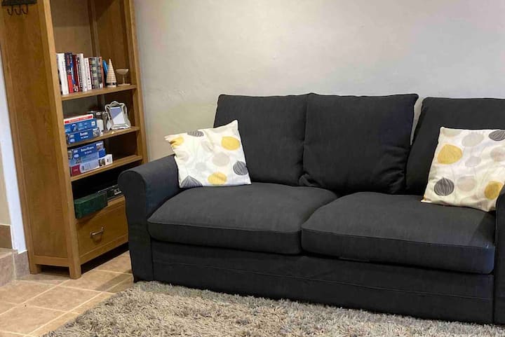 Peak District Studio With Lounge & Ensuite - Longnor