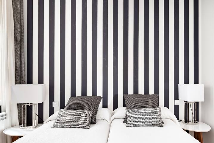 Incredible 2 bedroom apartment in city center. 1B. gallery image 2