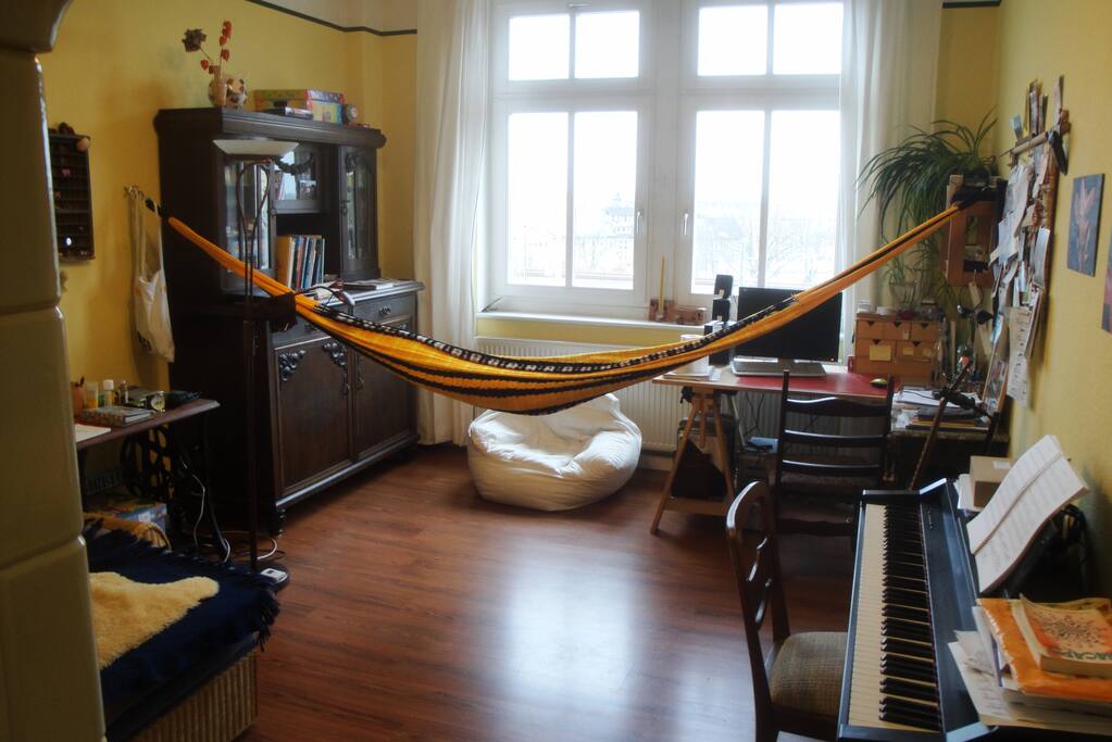 Wohnzimmer mit Hängematte
