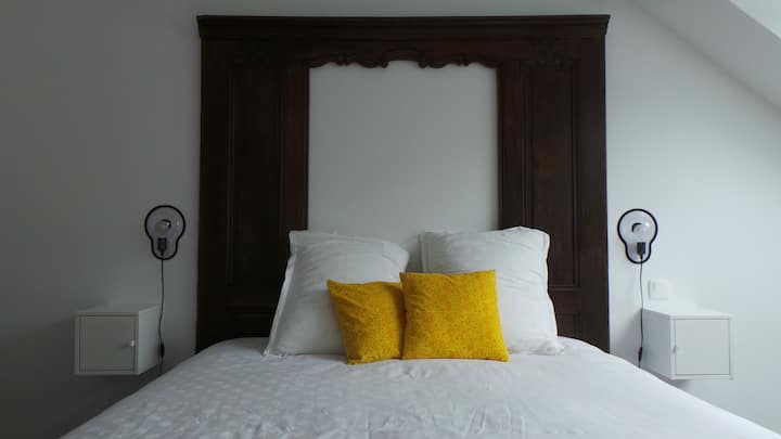 Spavaća soba s bračnim krevetom (160 cm) na katu