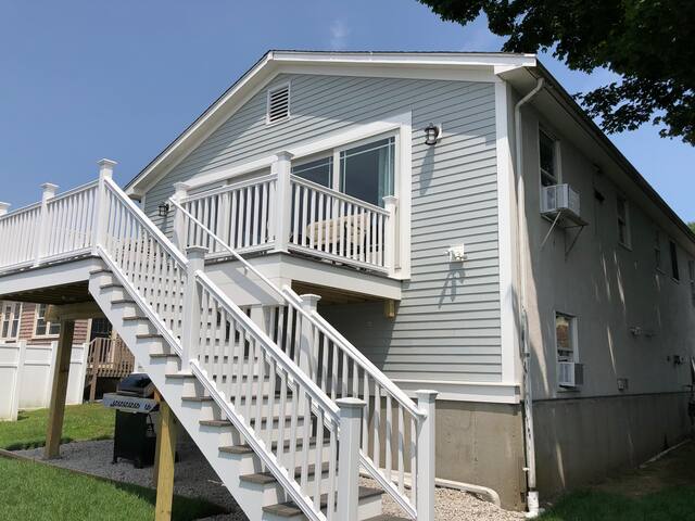 Sea Breeze Inn guest house. Walk to Beach gallery image 3