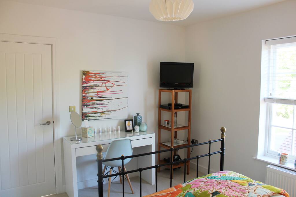 Guest bedroom