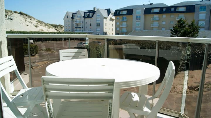 STUDIO CABIN 50m from the beach in FORT-MAHON BEACH