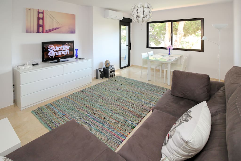 spacious living room