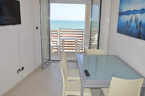 Top performing Airbnb: Charming seafront apartment in Teramo
