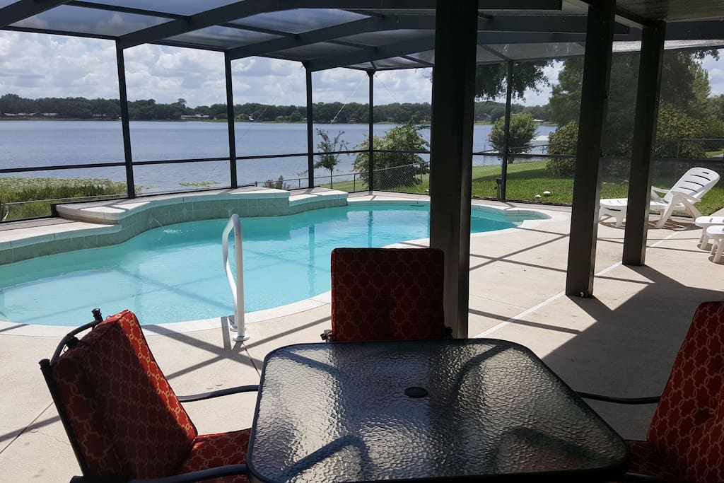Lake Whistler pool/lanai