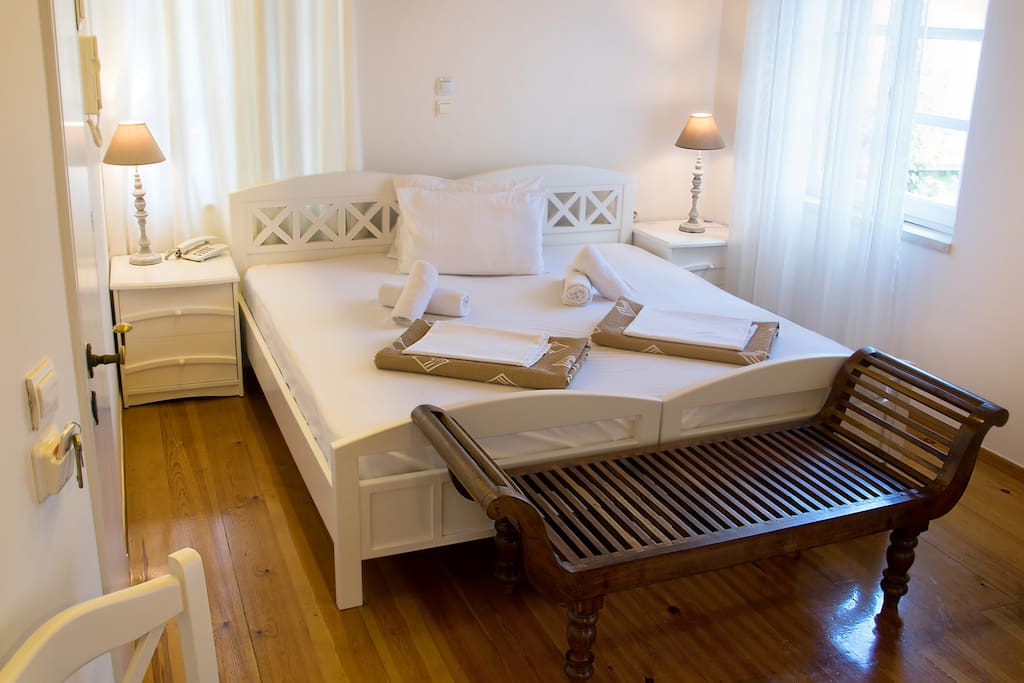 Double bed in the quadraple room