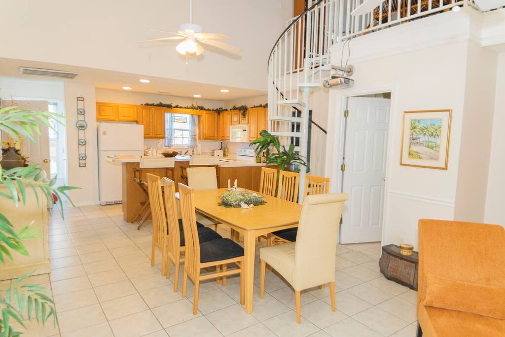 Dining Area/Bathroom