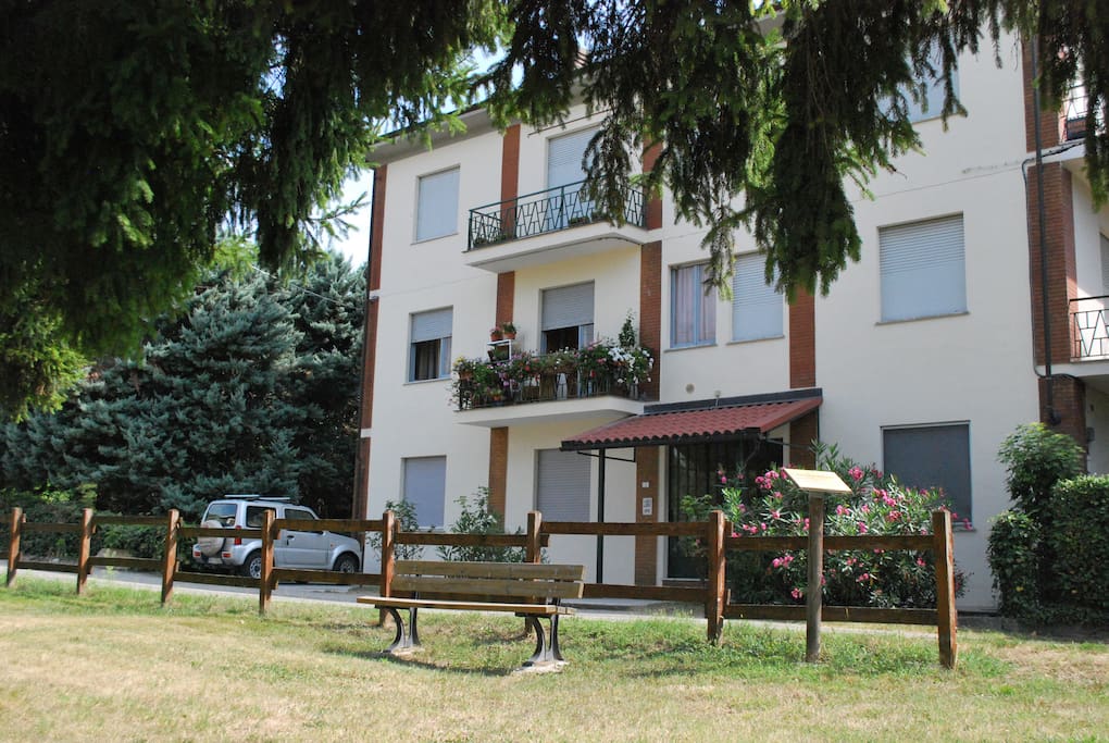 Piccolo condominio in cui si trova l'appartamento - 2° piano