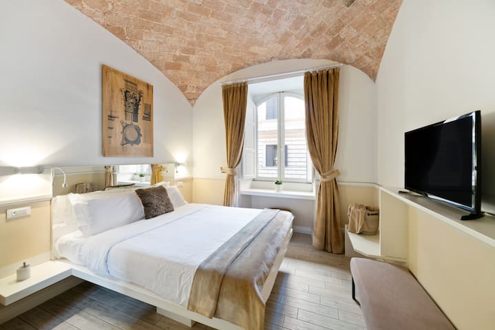 Manin58 : 4 bed 4 bath flat w/Balcony near Termini gallery image 2